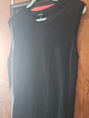 Apt. 9 Men’s Black V-Neck Sleeveless Tank